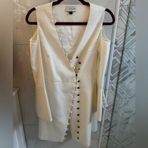 City sleek white dress size small